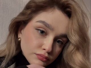 nude webcamgirl picture KileyRipple