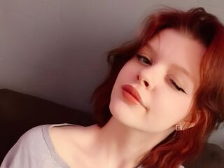 adultcam KiraCurt