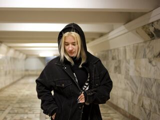 nude cam girl photo KiraHaverstick