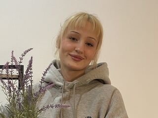 chat room sex webcam KyungMikes