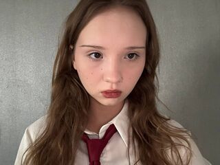 camgirl masturbating with sex toy LaritaLudemann