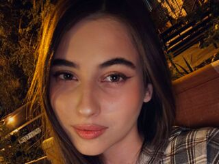 masturbating girl LeiaFrost