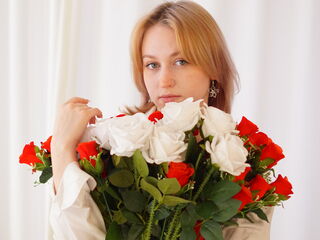 girl chat LeilaDenner