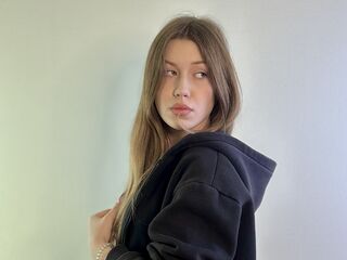 closeup web cam LeonilaKesling