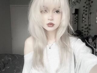 camgirl masturbating with sex toy LeticiaFinello