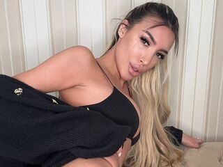 nude camgirl picture LexiAce