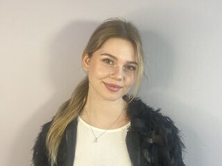 beautiful girl LiaMotzer