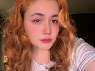 naked cam girl masturbating with sextoy LiliPlishi