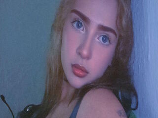 cam girl fingering LuanaGreen