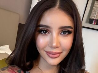 live webcam model LucciaSantos