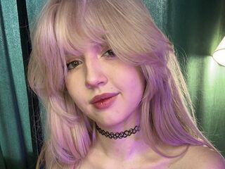 naked camgirl masturbating with vibrator LucyStars