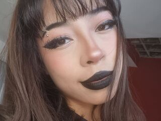 beautiful camgirl LunaDeker