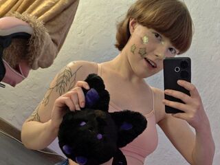 adult chatroom LunaWillson