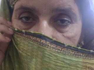 striptease show MahiKimi