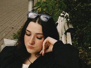 cam strip tease MargaretAlfaro