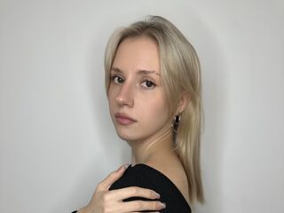 hot cam girl masturbating with vibrator MarlaPankake
