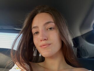 beautiful girlcam MaryannLiquori