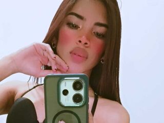 chat room live show MeliClarck