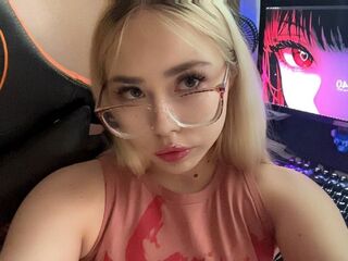 chat room webcam photo MellieFlaig