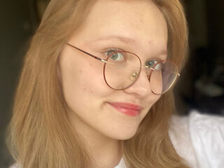 nude camgirl pic MicahCussins