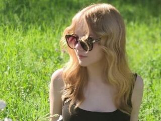 naked girl with webcam fingering MirianTippett