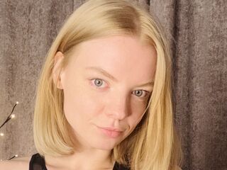 chat room live webcam MoiraBaumgartel