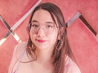 camslut showing pussy NeluxRiveiro