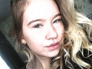 naked girl with webcam masturbating with vibrator NikaFloy