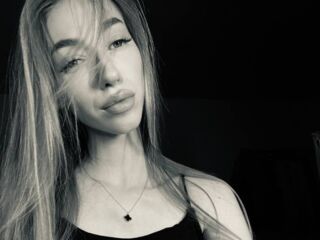 sexy webcam girl NikkiTenerovich