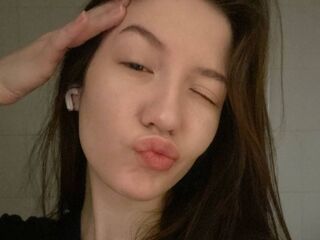 cam girl fingering NoemiMeservy