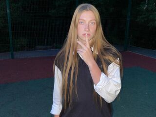 naughty camgirl masturbating with vibrator PandoraPoteat