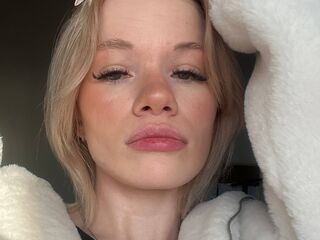 fingering cam girl RenitaKoo