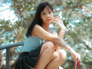 hot cam girl masturbating with vibrator RheaRose