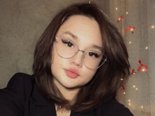 topless girl ShielaQuam