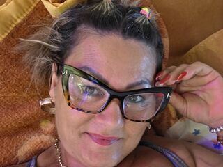 naughty camgirl masturbating with vibrator SoniaMoriciove