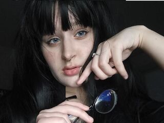 topless webcam girl SonyaDew