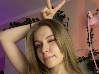 camgirl spreading pussy SonyaRadiance