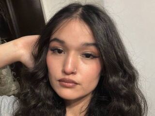 camgirl fingering wet pussy SorayaBenezra