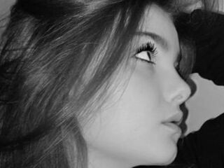 naked camgirl masturbating with vibrator StephanieMiller