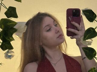 naughty cam girl masturbating with dildo StephenWeinzetl