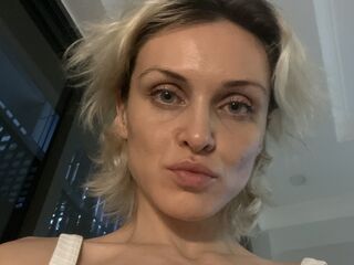 free sex chat Sweetadrianahot