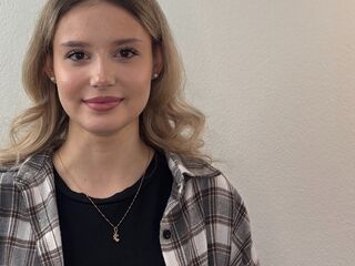 cam strip tease TanyaPanah